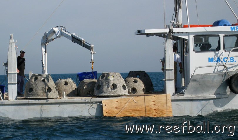 Port Phillip Bay Reef Ball depl_workboat_apr09