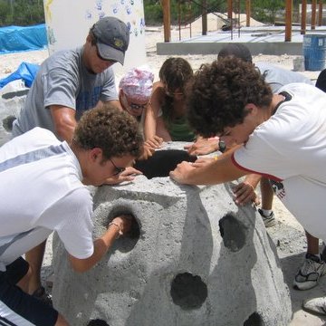 Broad Reach Academic Treks Program from Raliegh, North Carolina Reef Ball Project December 2005