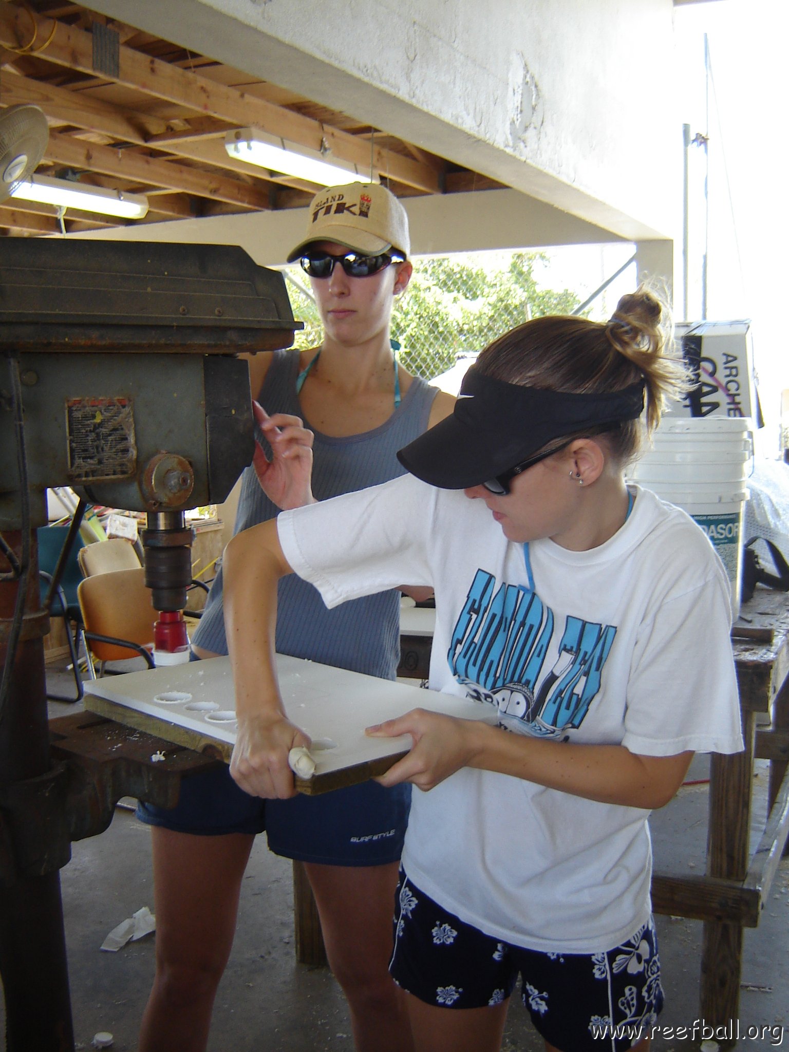 Jenna_Grand_Cayman_070301 015 