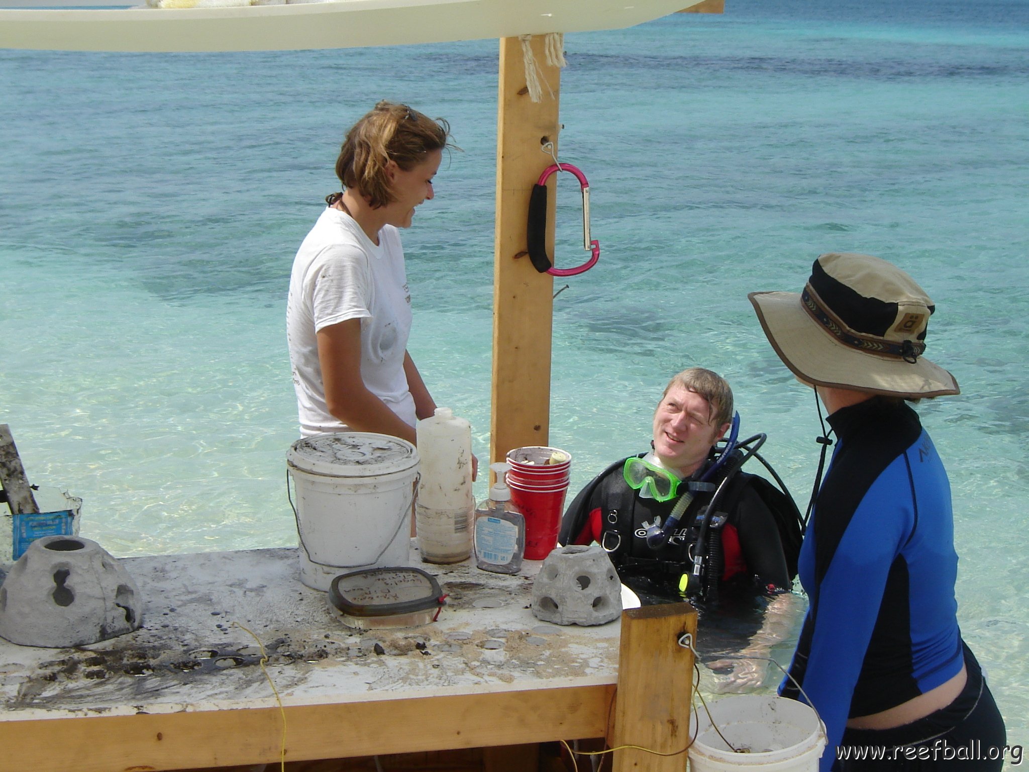 Jenna_Grand_Cayman_070301 093 