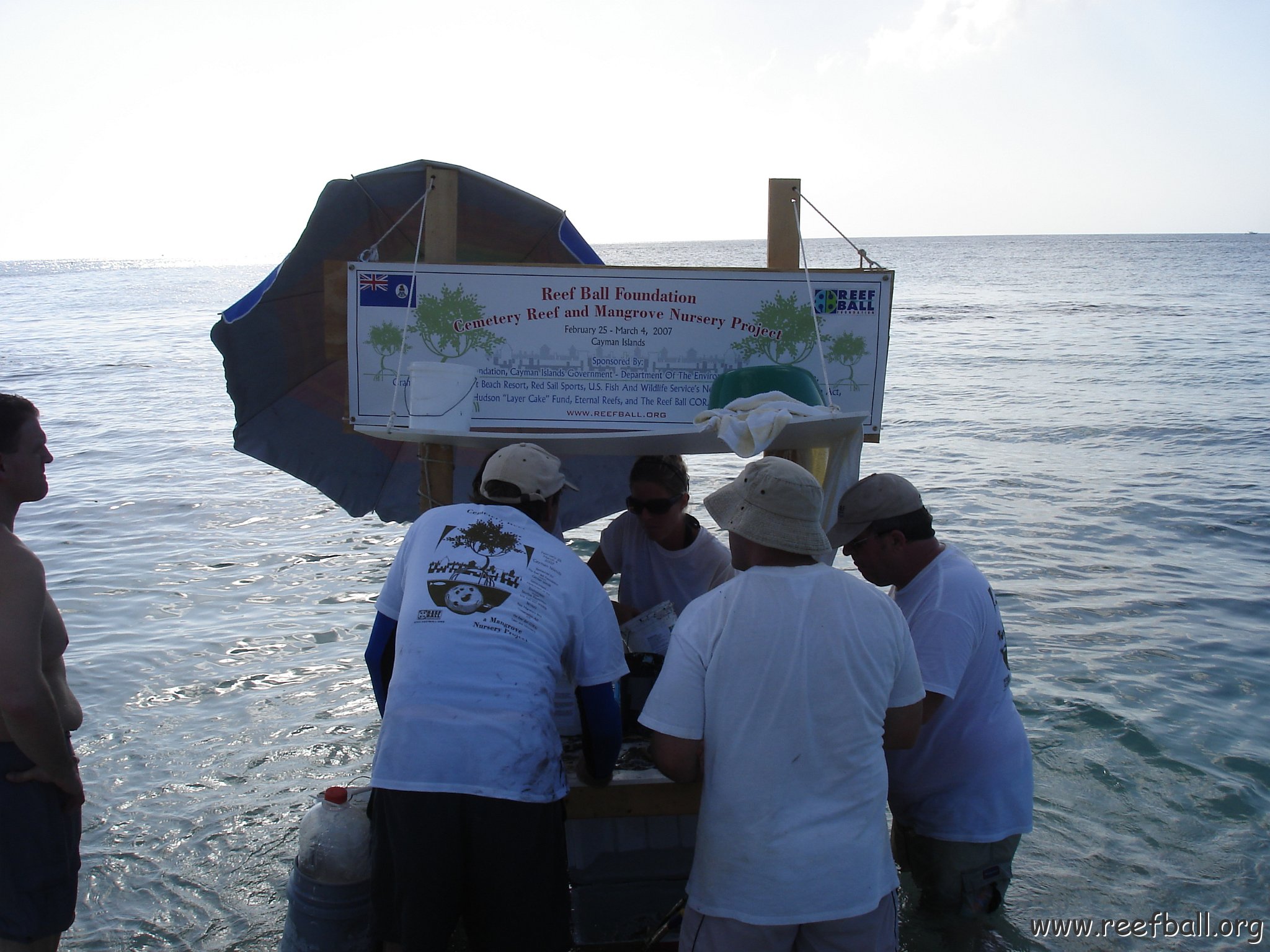 Larry_Grand_Cayman_070301 297 
