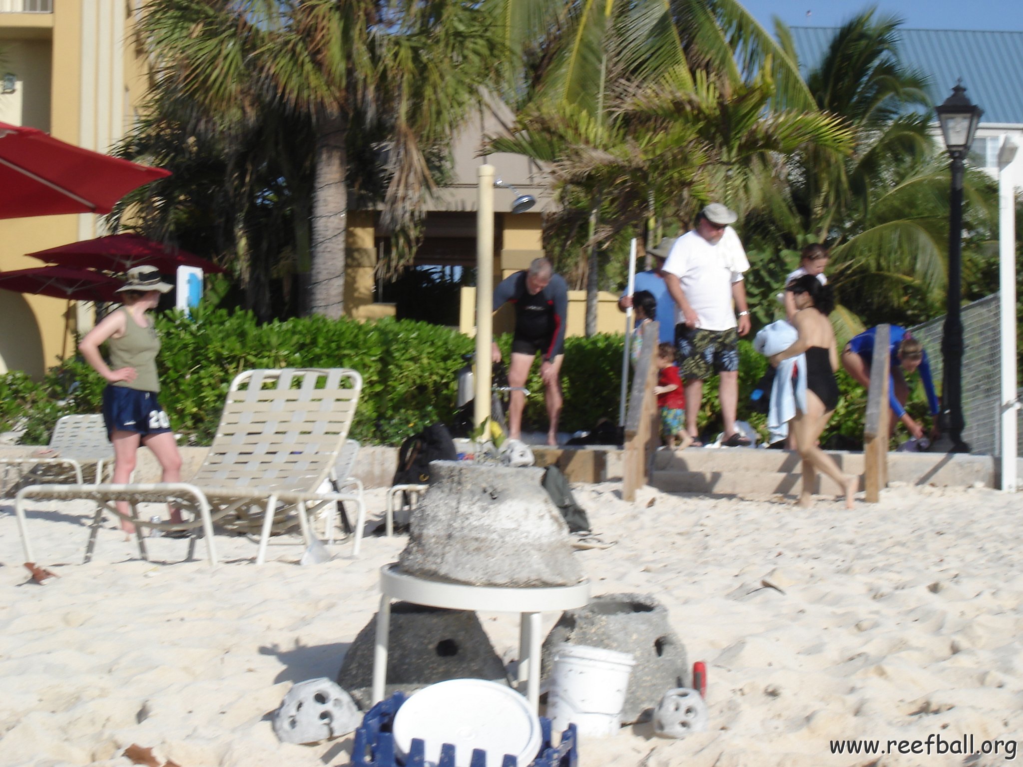 Larry_Grand_Cayman_070301 300 