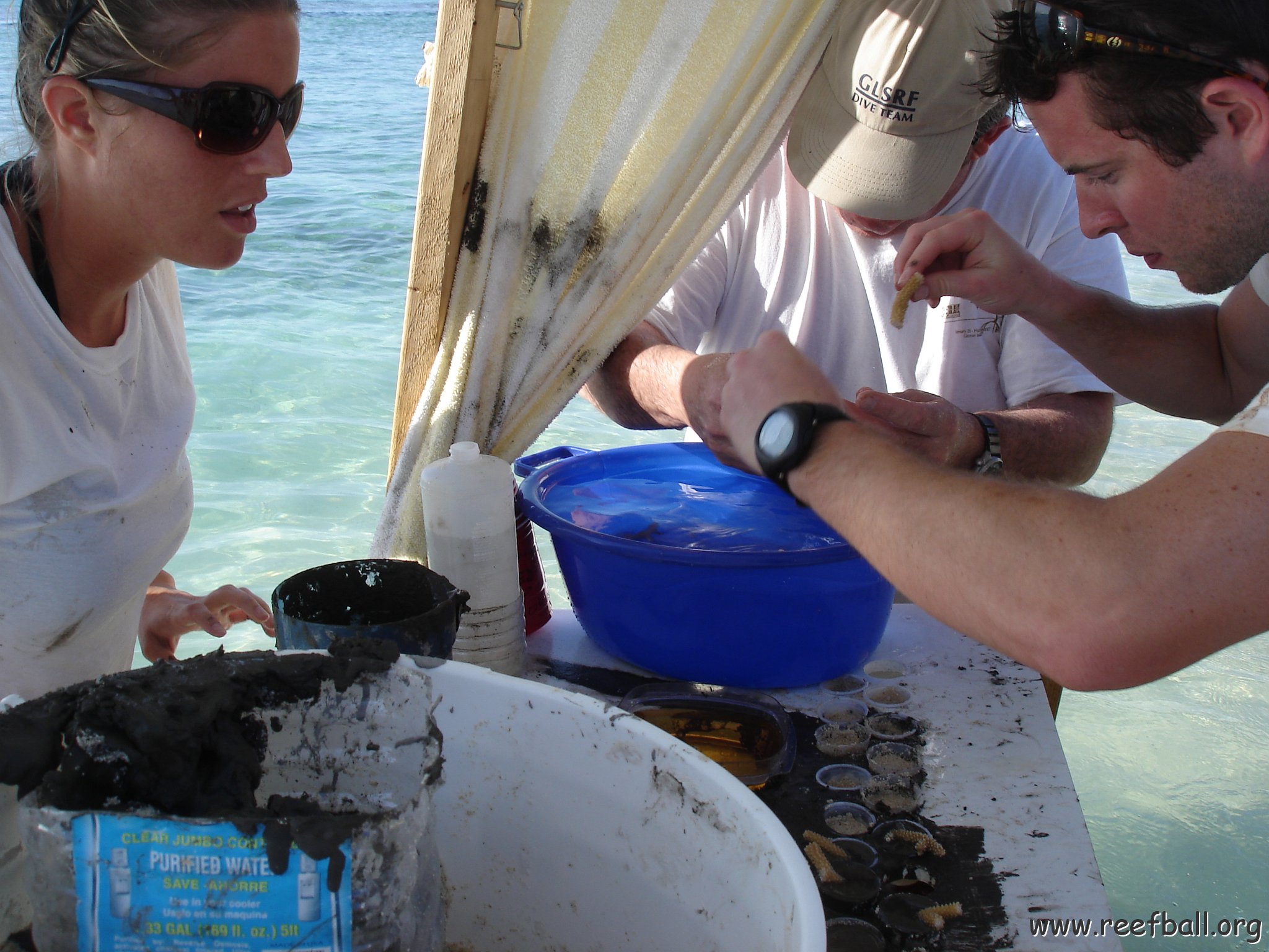 Larry_Grand_Cayman_070301 303 