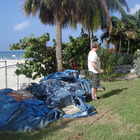 Larry_Grand_Cayman_070301 272 Larry_Grand_Cayman_070301 272