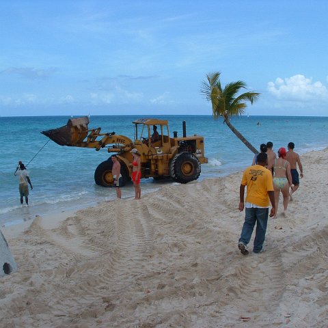 may_5_(77) may_5_(77)