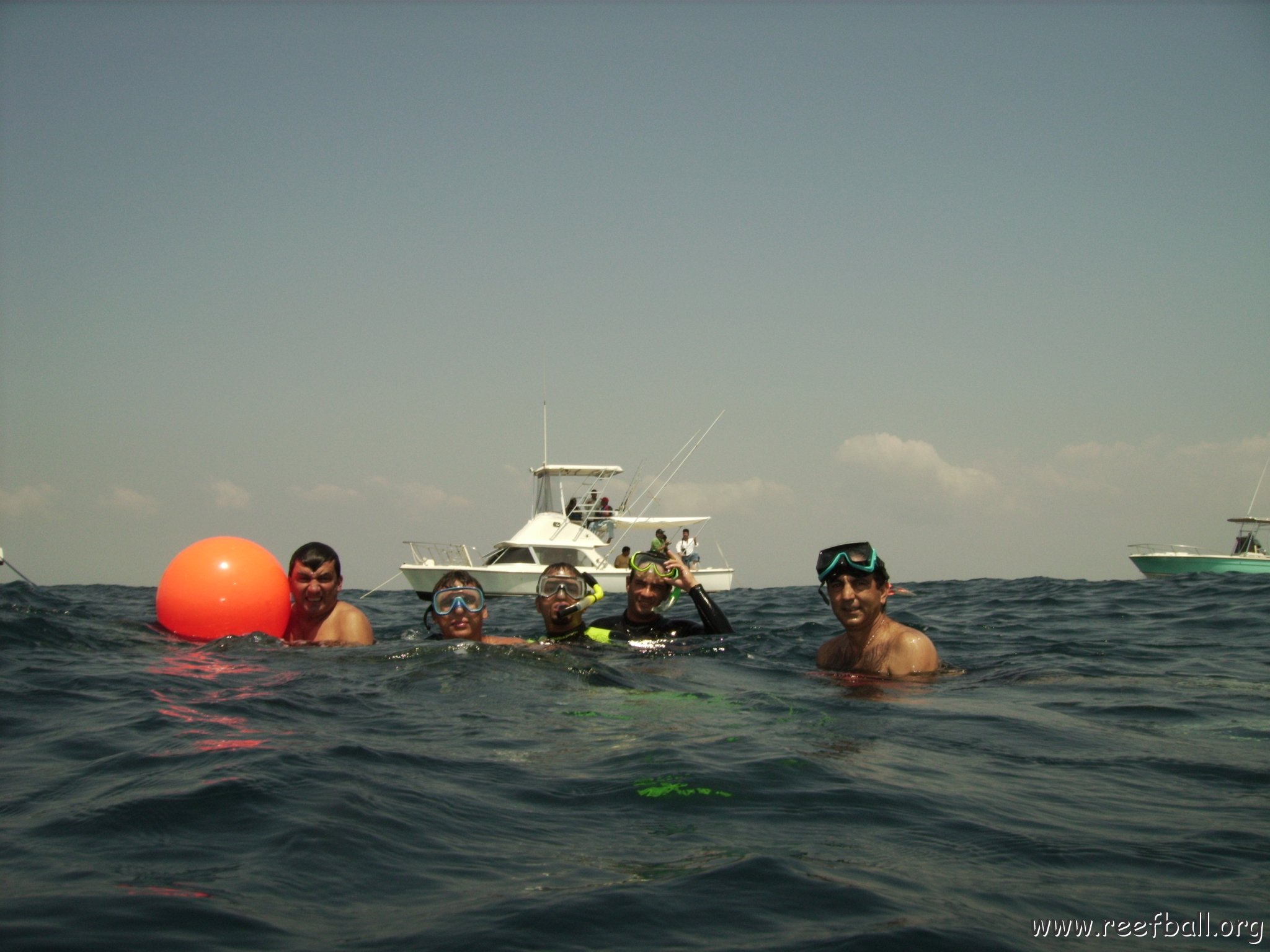 Reef Ball Guatemala Pana Divers 26 Feb. 06 066
