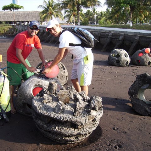 Reef Ball Guatemala Pana Divers 26 Feb. 06 027 Reef Ball Guatemala Pana Divers 26 Feb. 06 027