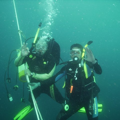 Reef Ball Guatemala Pana Divers 26 Feb. 06 072