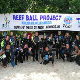 reefball%20project%20-27-03-05%20with%20guests