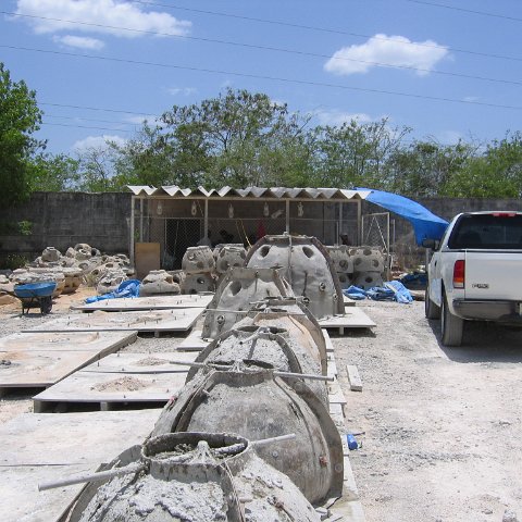 constructionofreefballsinMerida