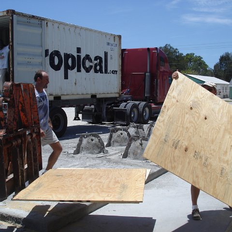 float - container ldg (15) float - container ldg (15)