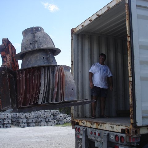 float - container ldg (21) float - container ldg (21)