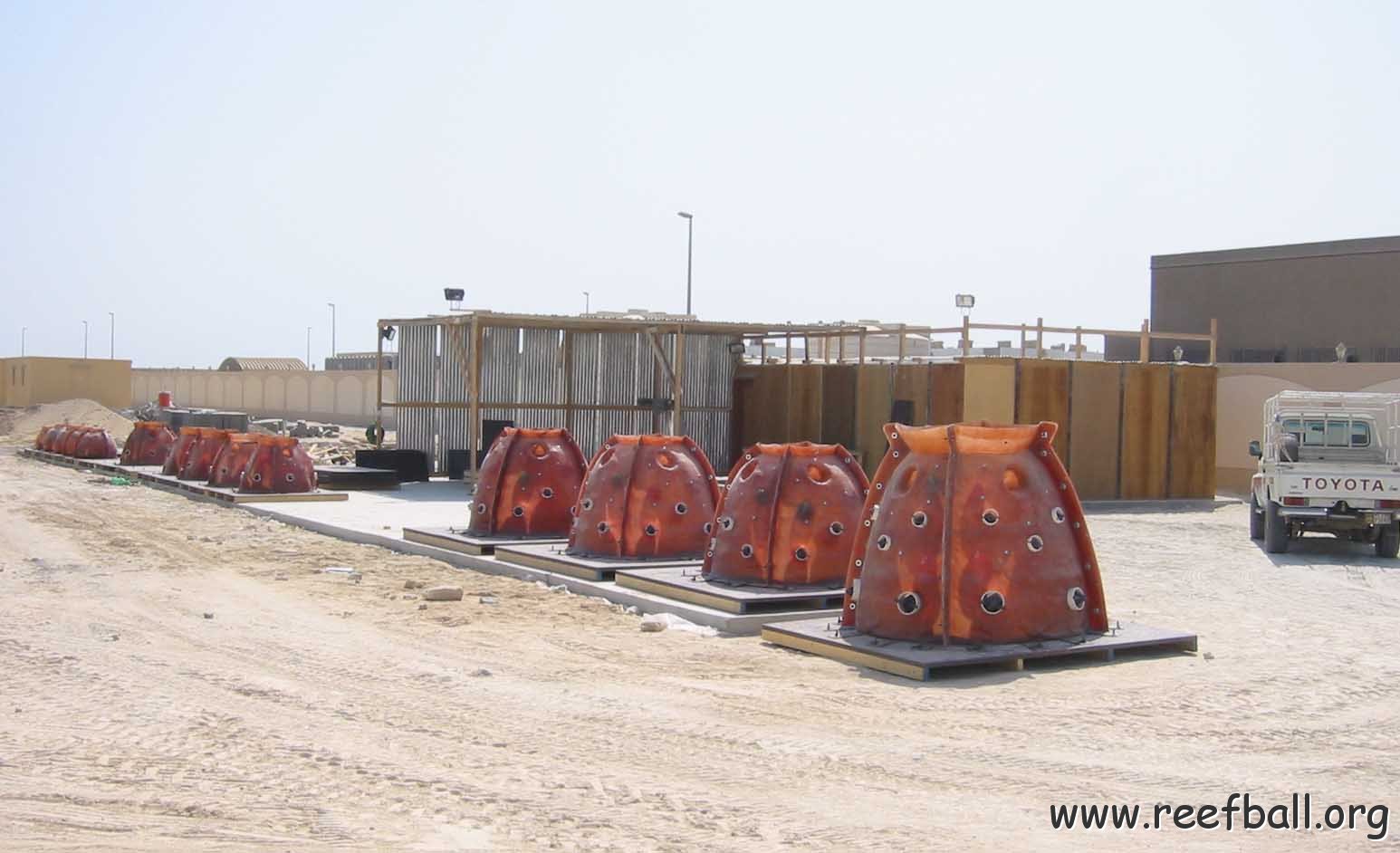 uae - constr site_25 aug 06