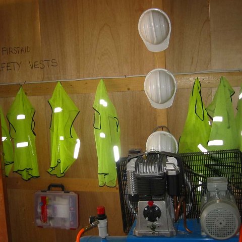 uae - tool shed safety_25 aug 06 uae - tool shed safety_25 aug 06