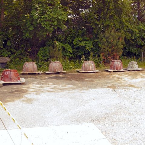 ahs_filled_molds_in_pour_area_2 ahs_filled_molds_in_pour_area_2