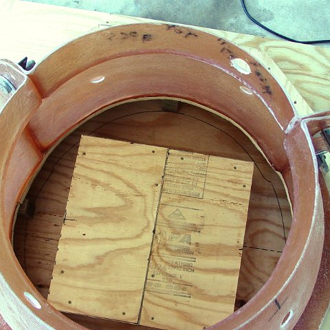 minibay_flange_pour_base_inside_mold_view_1 minibay_flange_pour_base_inside_mold_view_1